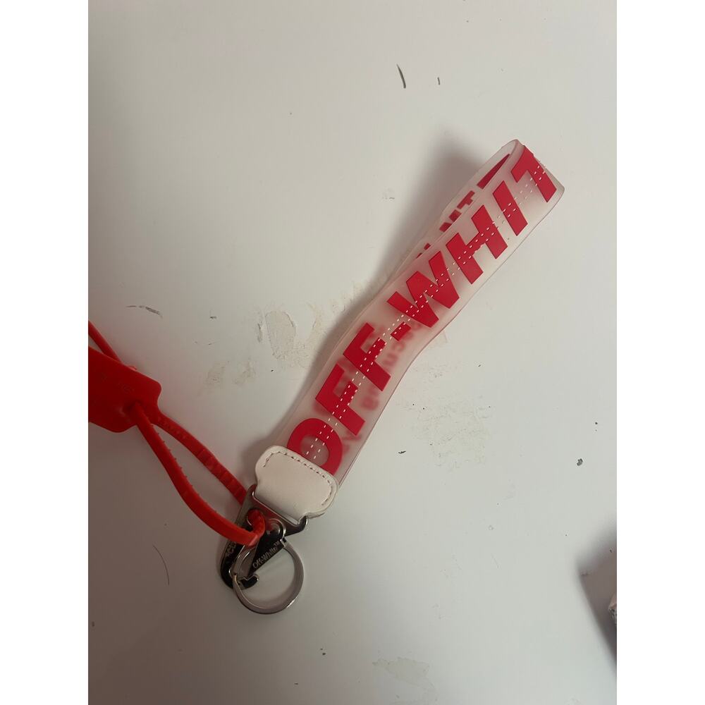 Red Keychain - Picture 2 of 2
